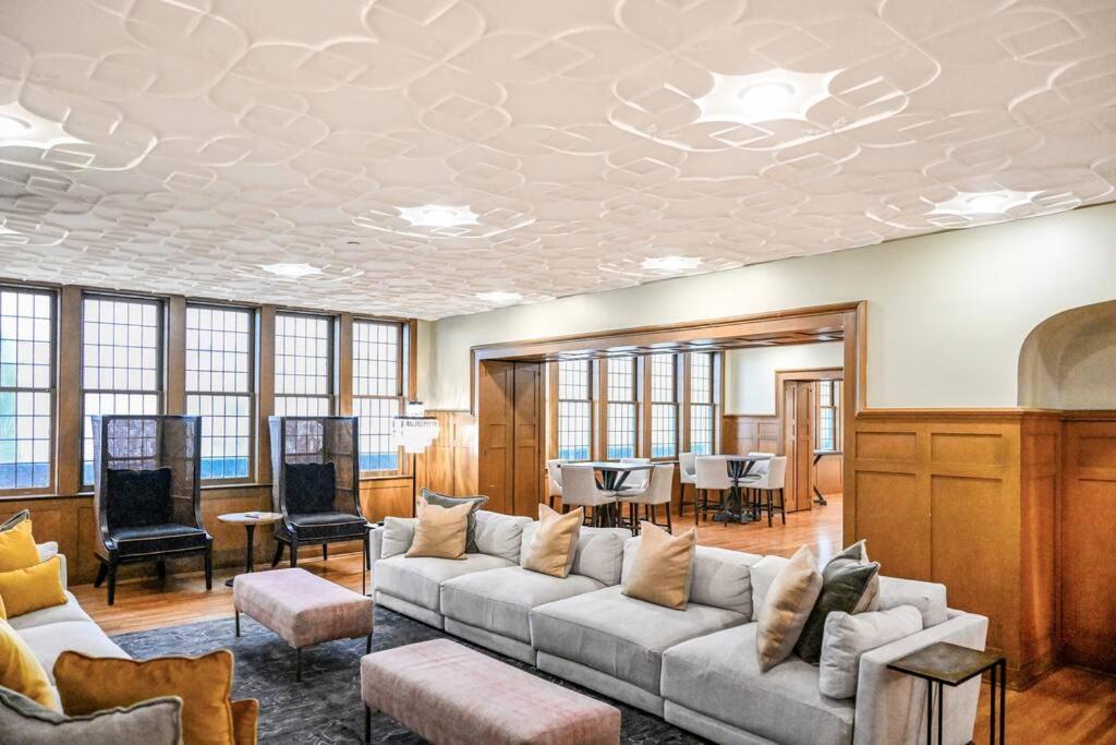 2Br Unit In The Heart Of Dt On Playhouse Square, With Pool And Gym Access-1106 Daire Cleveland Dış mekan fotoğraf